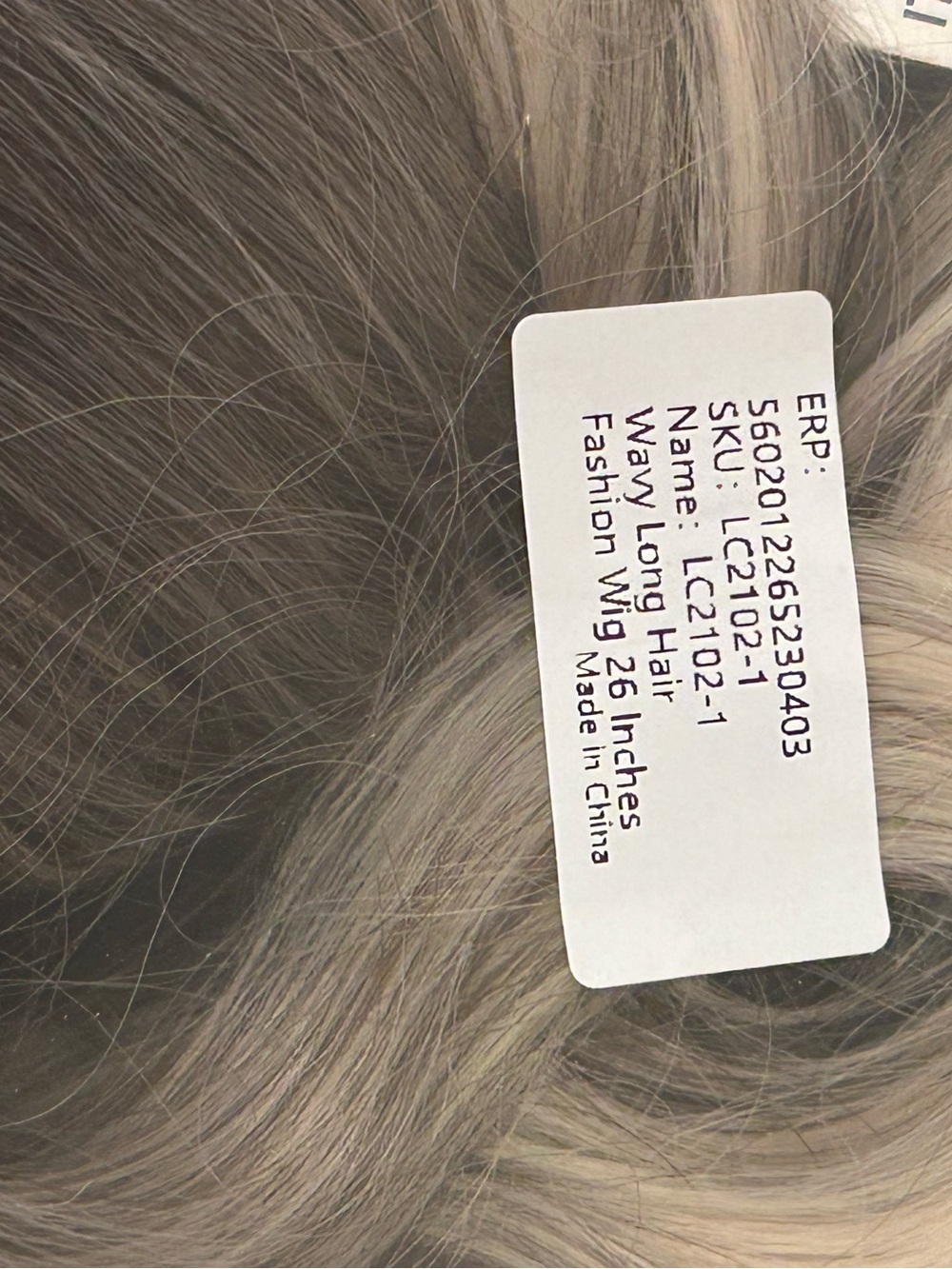 Long Wavy Ombre Blonde Wig – Dark Root / Ash Blonde – New, Never Worn - Picture 8 of 8